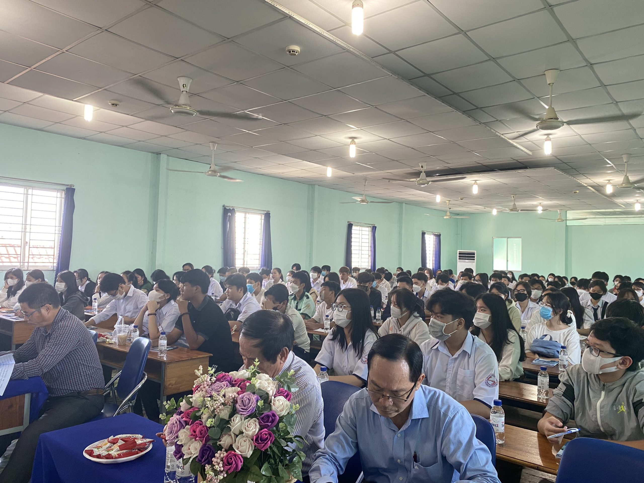 Sinh viên SGD tham gia phỏng vấn việc làm